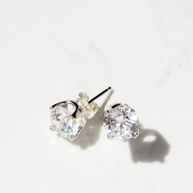 一克拉 皇冠 7mm 瑞士单钻 钻石 一对 s925 纯银 防过敏 耳环 - 耳环/耳夹 - 钻石 透明