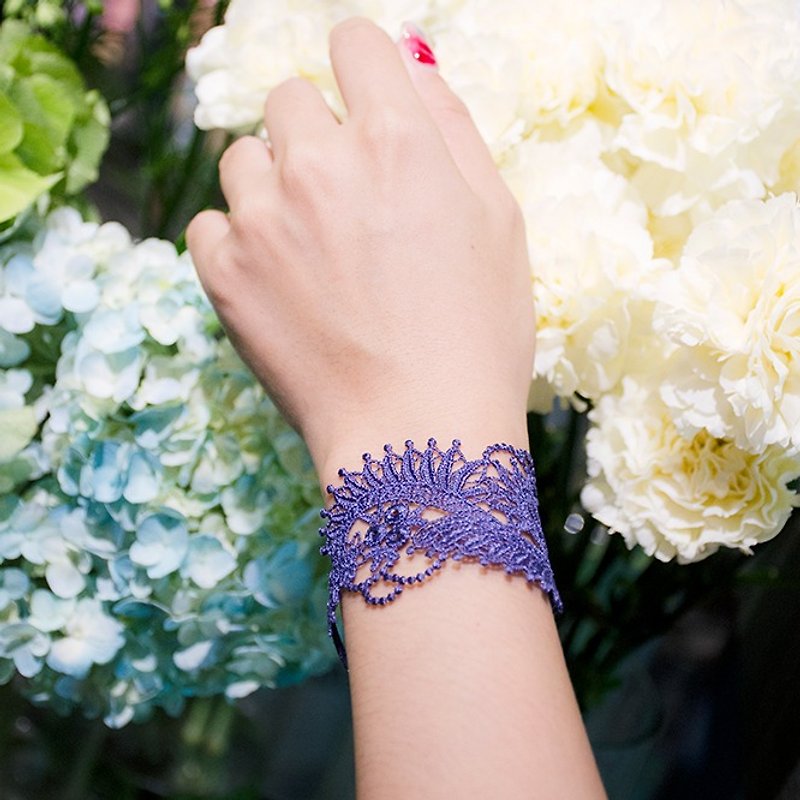 花叶低语刺绣手环  礼物 - 手链/手环 - 绣线 紫色