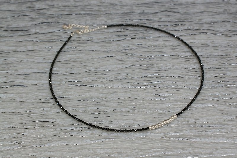 切面黑尖晶宝石银颈链 ( Faceted Black Spinel  Silver 925 Necklace with Linear Memory Alloy  - 项链 - 宝石 黑色