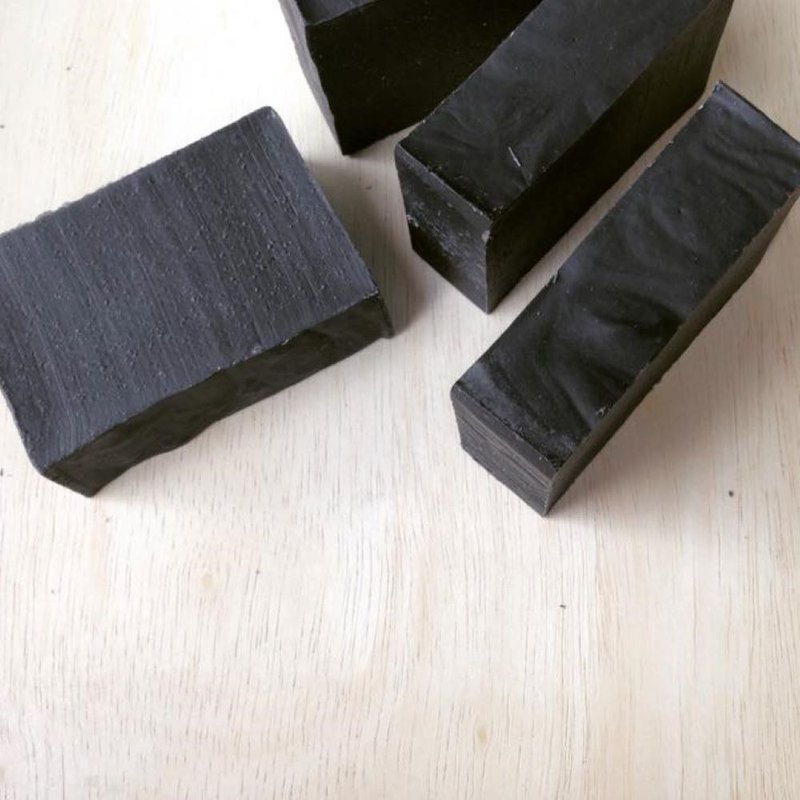 Bamboo Charcoal Soap - 肥皂/手工皂 - 其他材质 黑色