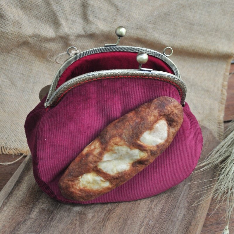 【包手作羊毛毡】长棍面包装饰大口金包-红-附同色背带或金属背链 - 侧背包/斜挎包 - 棉．麻 