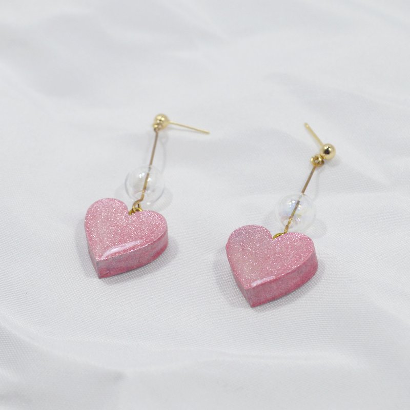 珠光粉色小心心与玻璃球 剔透清凉甜美 耳钉耳环耳夹 - 耳环/耳夹 - 木头 粉红色