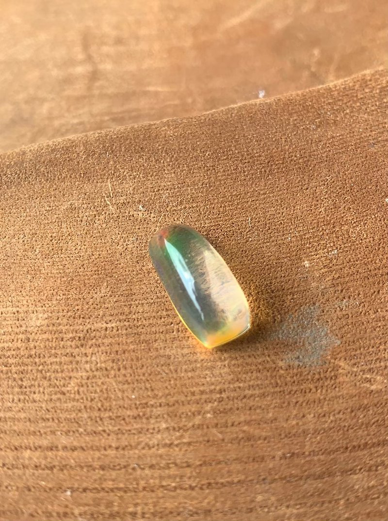 丨霓丨天然欧珀 蛋白石 4.5ct - 戒指 - 宝石 多色