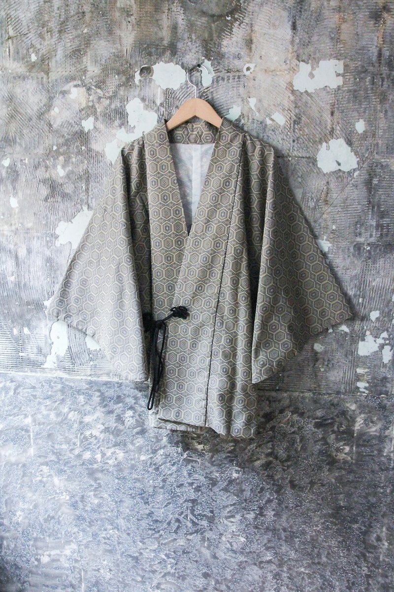 袅袅百货公司-Vintage 六角图案灰色羽织 外套 - 女装休闲/机能外套 - 其他材质 