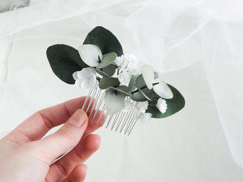 Bridal hair comb with gypsophila and eucalyptus Flowers hair comb bride - 发饰 - 其他材质 绿色