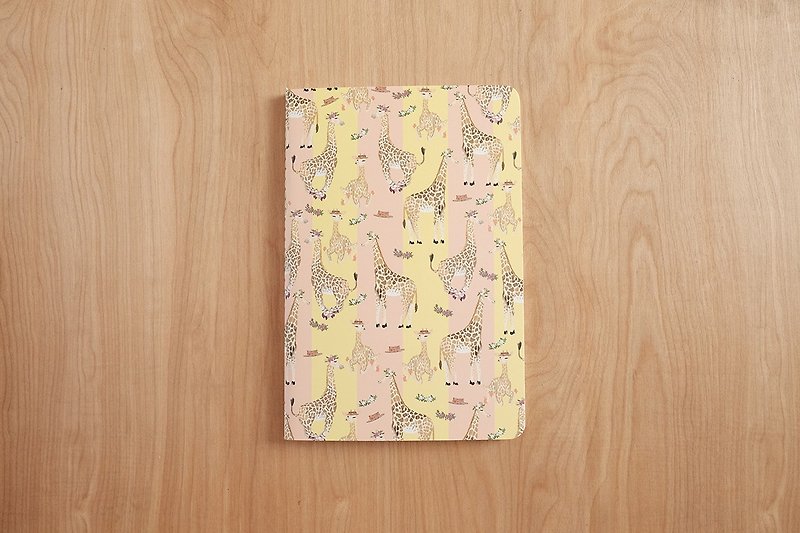 Large Notebook : Giraffe Girls - 笔记本/手帐 - 纸 橘色