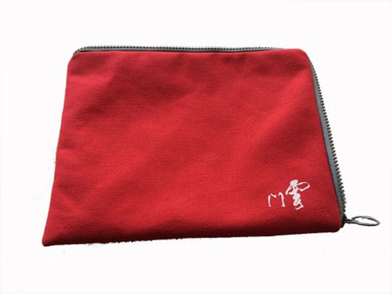 【云门舞集文创商品】在路上－不能没有ipad布包(ZCA03010) - 平板/电脑保护壳 - 棉．麻 红色