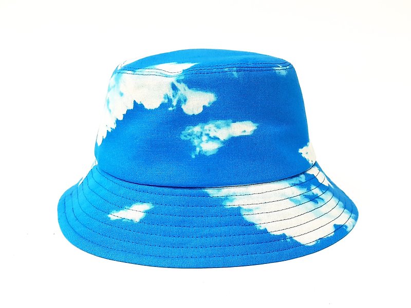 经典渔夫帽-给你/妳的天空 (蓝天白云)  #日本布 #情人节 #礼物 - 帽子 - 棉．麻 蓝色