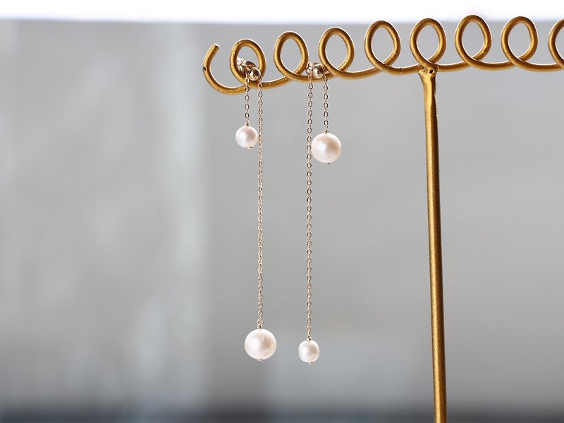 14kgf- Adjustable twin pearl pierced earrings - 耳环/耳夹 - 宝石 白色