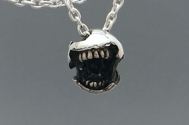 zombie smile pendant (s_m-P.51) ( 万圣节前夕 怪兽 怪物 僵尸 喪屍 蛇神 微笑 銀 垂饰 颈链 项链 ) - 项链 - 纯银 银色