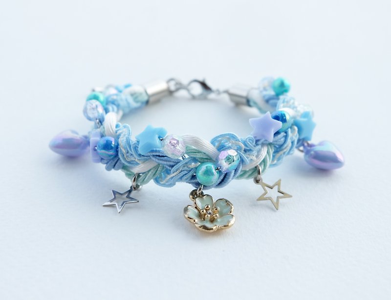 Blue sakura braided bracelet - 手链/手环 - 其他材质 蓝色