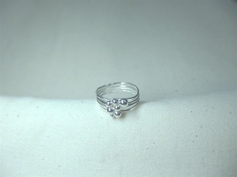 手作设计 水滴 水珠造型纯银四圈戒指 925纯银 不对称造型 - 戒指 - 纯银 银色