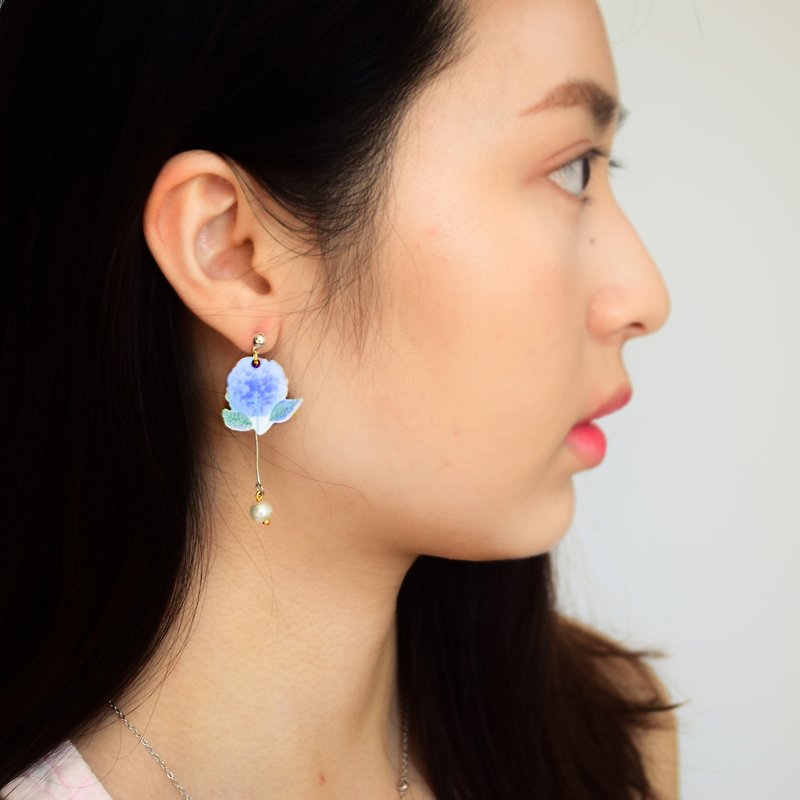 蓝色 紫阳花 气质 珍珠 垂吊 耳环 ／ 耳夹 - 耳环/耳夹 - 其他金属 蓝色