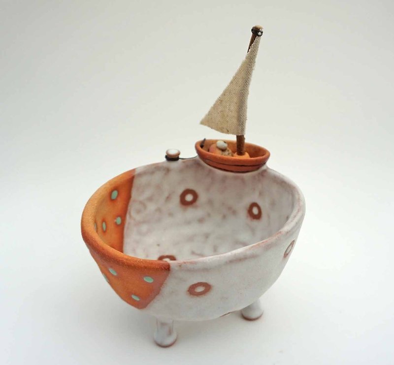 Plant pot with a boat,two tone,cactus,ceramics,pottery,handmade - 花瓶/陶器 - 陶 白色