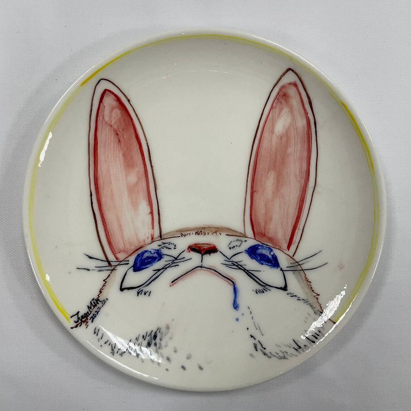 【陶佐陶 TAOZOTAO】手绘(7寸)瓷盘-盯着美食的兔子 - 盘子/餐盘/盘架 - 瓷 白色
