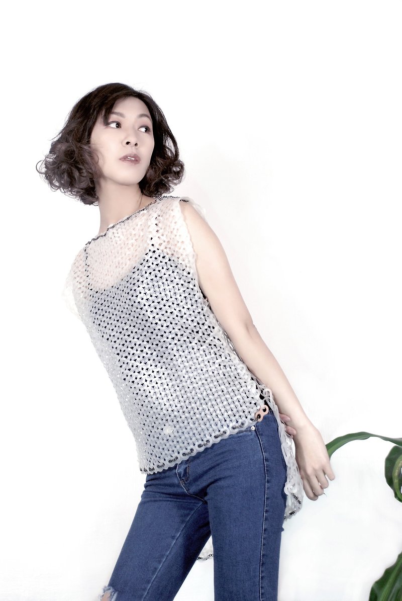 高级定制手工编织E.V.A上衣 (香港设计品牌得奖糸列作品) - 女装上衣 - 塑料 白色