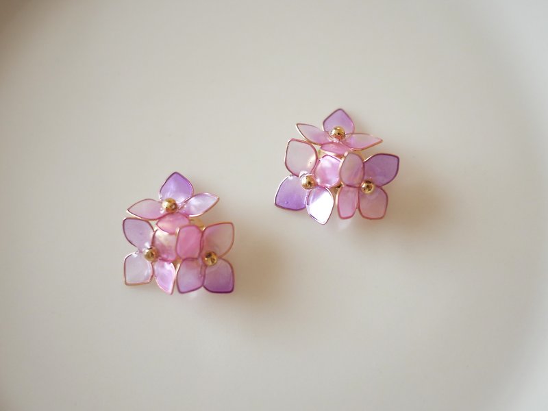 Hydrangea Violet - Pink　ピアスorイヤリング - 耳环/耳夹 - 其他材质 粉红色