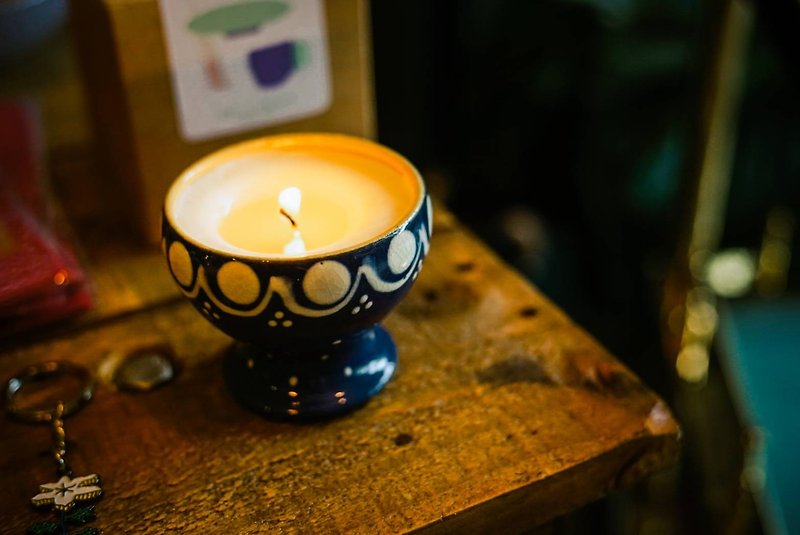 手作精油大豆蜡烛与东德时期手工陶制酒杯 - 蜡烛/烛台 - 陶 蓝色