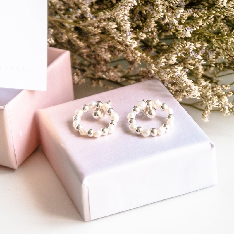 春意 珍珠圈耳环 - 耳环/耳夹 - 纯银 白色