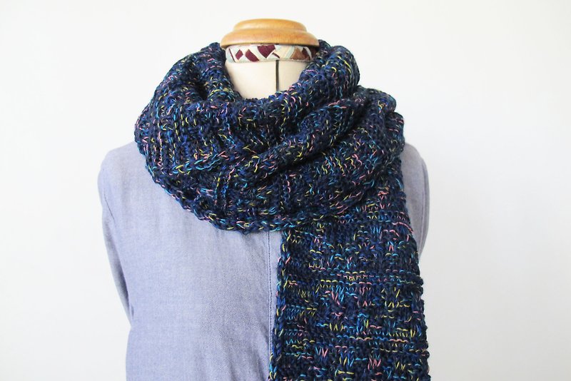 Lan毛线围巾(深蓝底花纱) - 围巾/披肩 - 聚酯纤维 蓝色