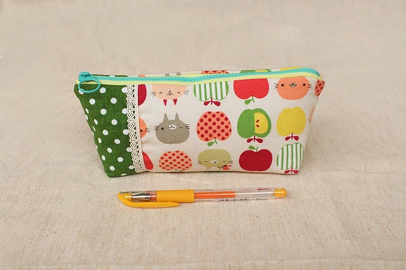 拼接布包笔袋-苹果猫款2/铅笔盒 收纳包 万用袋 - 铅笔盒/笔袋 - 棉．麻 
