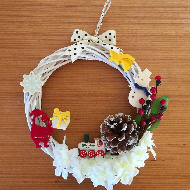 【La la la】 小雪人的礼物盒 圣诞花圈 / 限量手工  / 耶诞饰品 - 摆饰 - 其他材质 白色