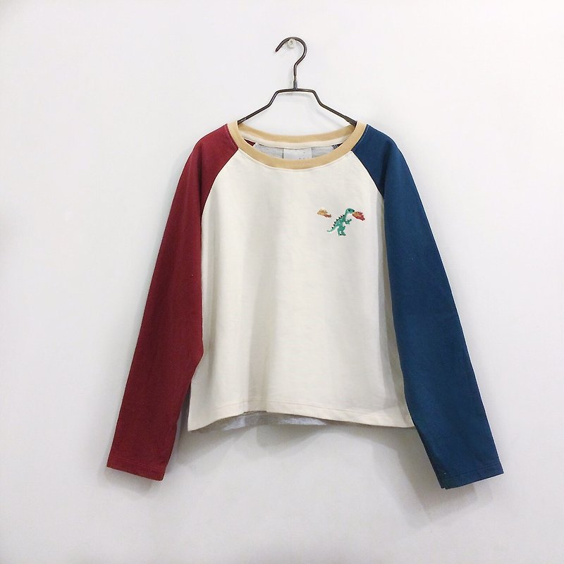 Dinosaur Embroidery Long sleeve Top - 女装 T 恤 - 棉．麻 多色