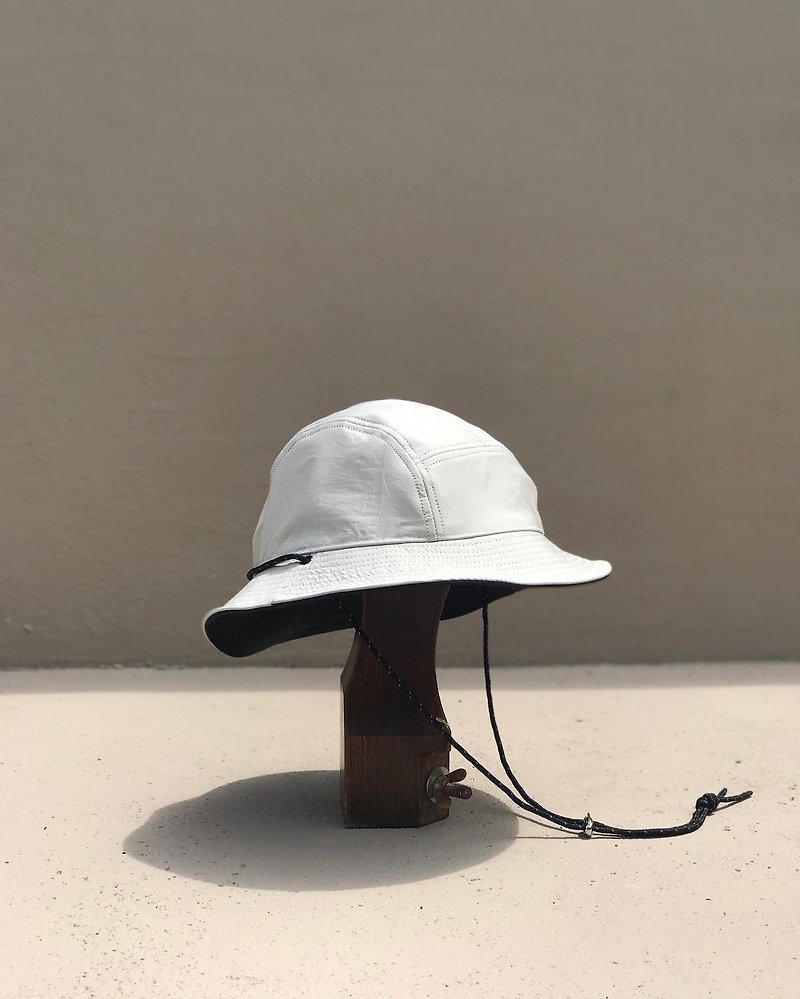 Five Panel Safari Nylon Hat White Color  (Waterproof) - 帽子 - 防水材质 白色