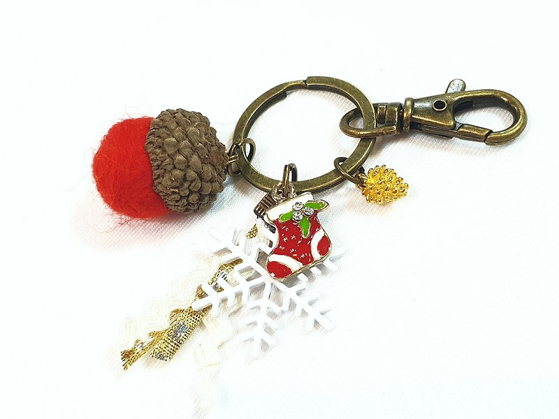 Paris*Le Bonheun。幸福森林。圣诞袜。羊毛毡橡果松果钥匙圈 - 钥匙链/钥匙包 - 其他金属 红色