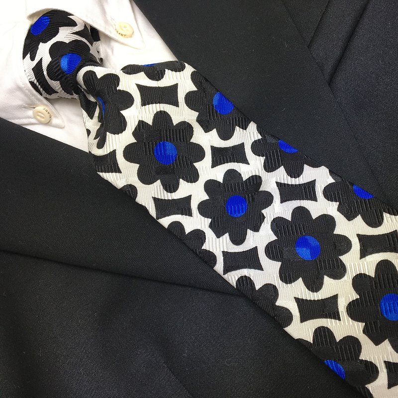 Floral pattern necktie - 领带/领带夹 - 丝．绢 蓝色