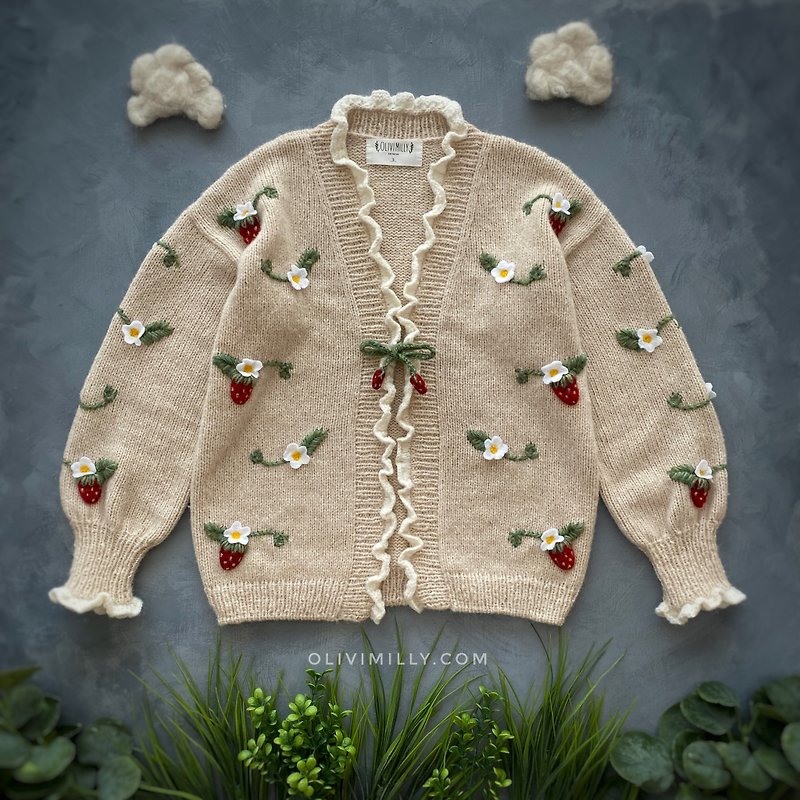 Strawberries adult cardigan, hand knitted cardigan with embrodery - 女装针织衫/毛衣 - 羊毛 金色