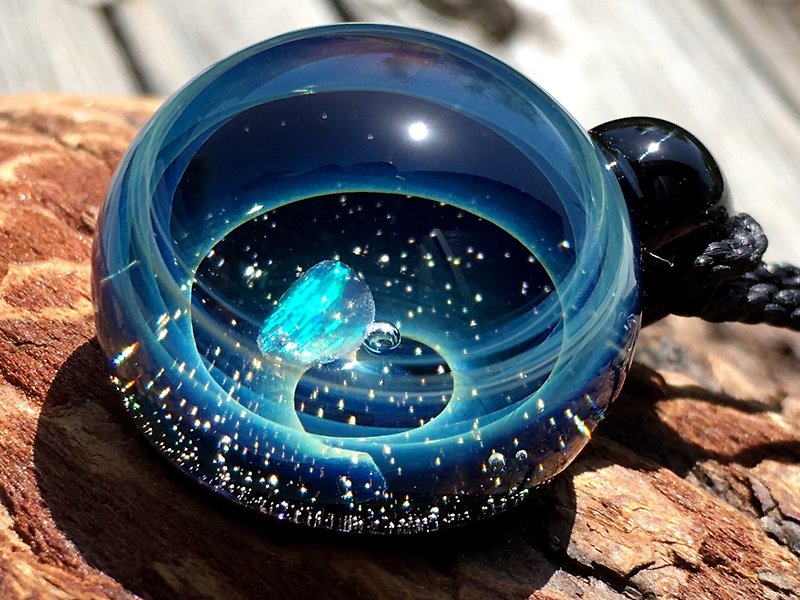 boroccus オパール 銀河イメージ模様 耐熱ガラス ペンダント - 项链 - 玻璃 蓝色