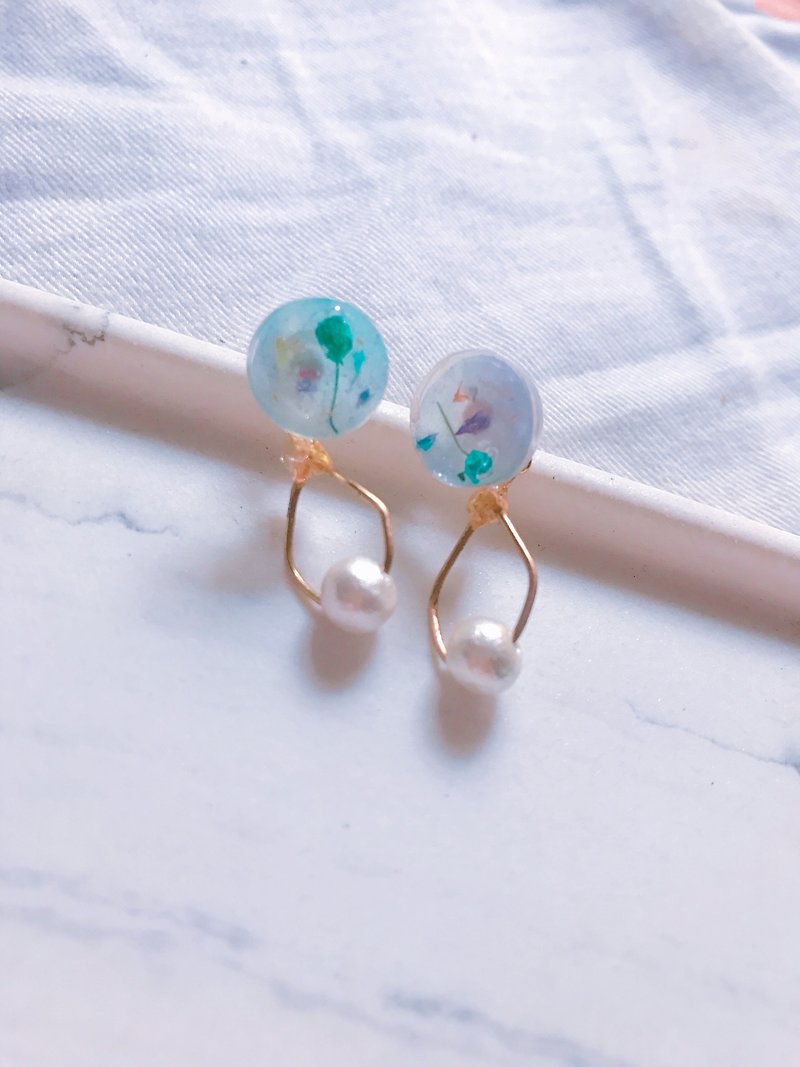 微光蓝两戴式耳环 - 耳环/耳夹 - 植物．花 蓝色