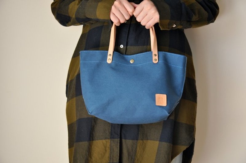 HB07　小帆布包–天青蓝 - 手提包/手提袋 - 棉．麻 蓝色