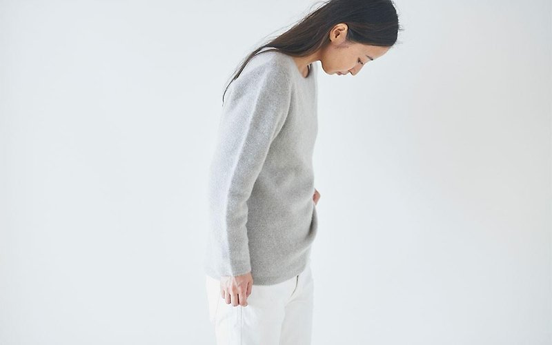 enrica cashimir knit grey - 女装上衣 - 棉．麻 灰色