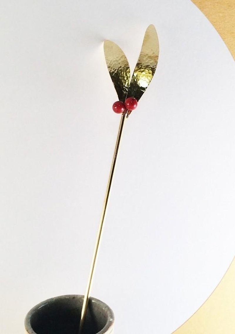 Nandina ◇ Brass forged hairpin