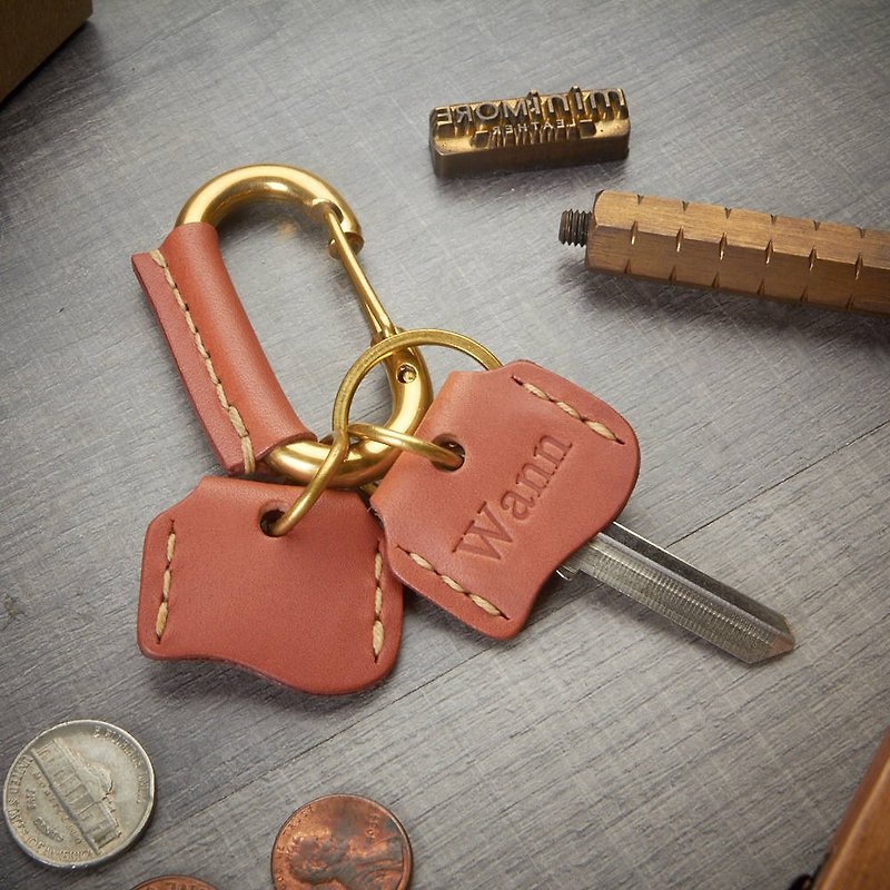 带2个钥匙盖的皮革包裹黄铜登山扣 - 钥匙链/钥匙包 - 真皮 红色
