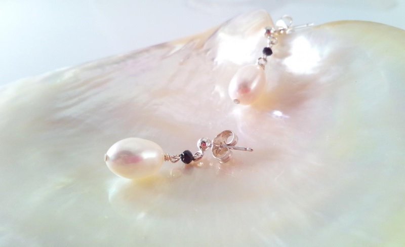 ◇Pearl+Onyx◇SIlver ピアス - 戒指 - 宝石 