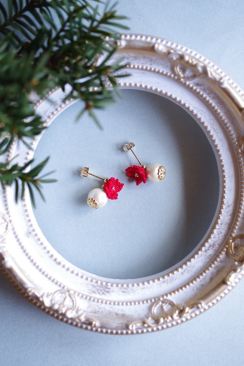 December poinsettia and cotton pearl Clip-On