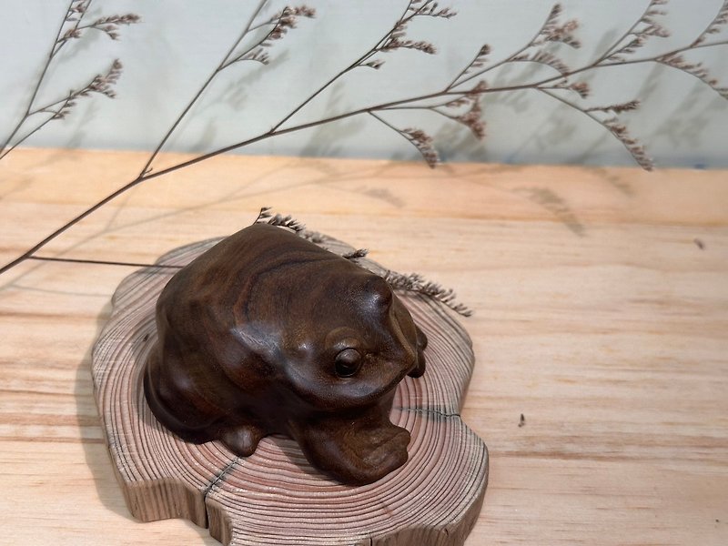 沼泽系列之蛙蛙木雕 - 玩偶/公仔 - 木头 咖啡色