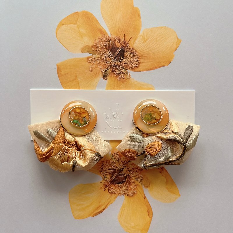 Bouquet -Mustard- - 耳环/耳夹 - 绣线 橘色