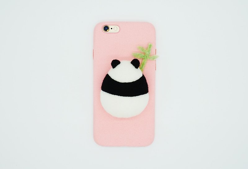 羊毛毡趴着的熊猫手机壳 抱着竹子太萌呆了 圣诞新年礼物 - 手机壳/手机套 - 羊毛 多色