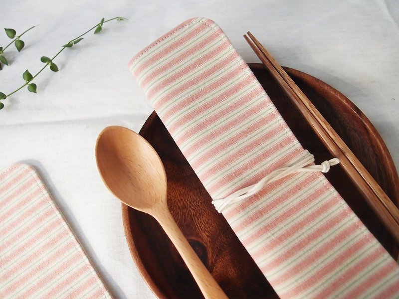 棉麻两用餐具袋 - 胡萝卜色的土 | 正面就是餐垫  当笔袋也适合 - 收纳用品 - 棉．麻 粉红色
