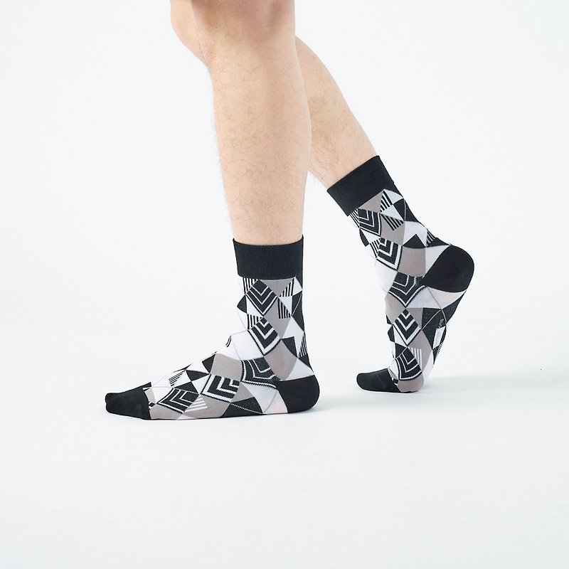 Tile/黑色(L)-MIT设计中筒袜 - 袜子 - 棉．麻 黑色