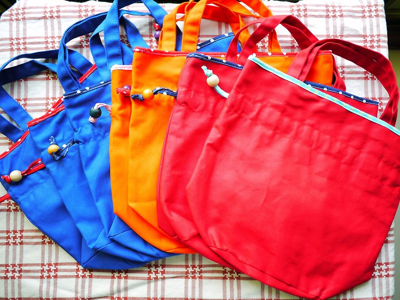 泰国Motta设计-少女日系风手提袋点点滚边及内里(蓝) - 手提包/手提袋 - 棉．麻 蓝色