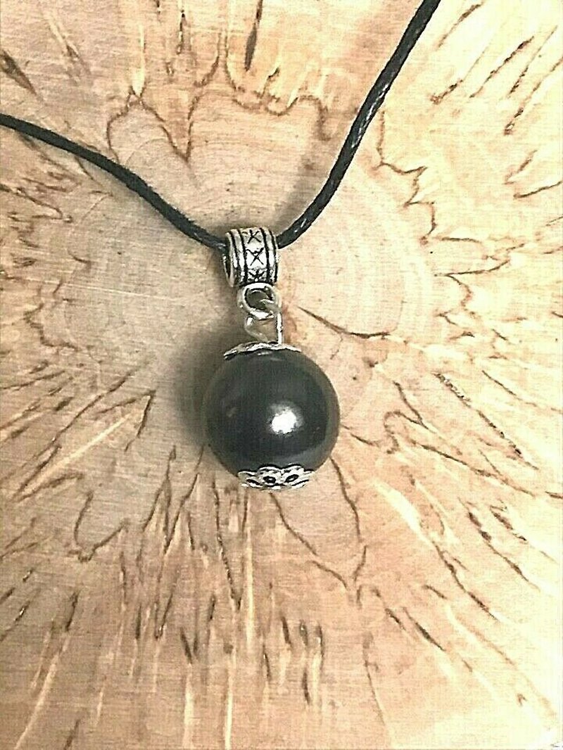 Shungite necklace, black bead pendant, healing jewelry - 项链 - 石头 黑色