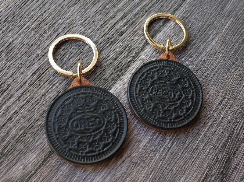 OREO-巧克力口味造型悠游卡 晶片吊饰 定制名字造型悠游卡 - 钥匙链/钥匙包 - 真皮 黑色