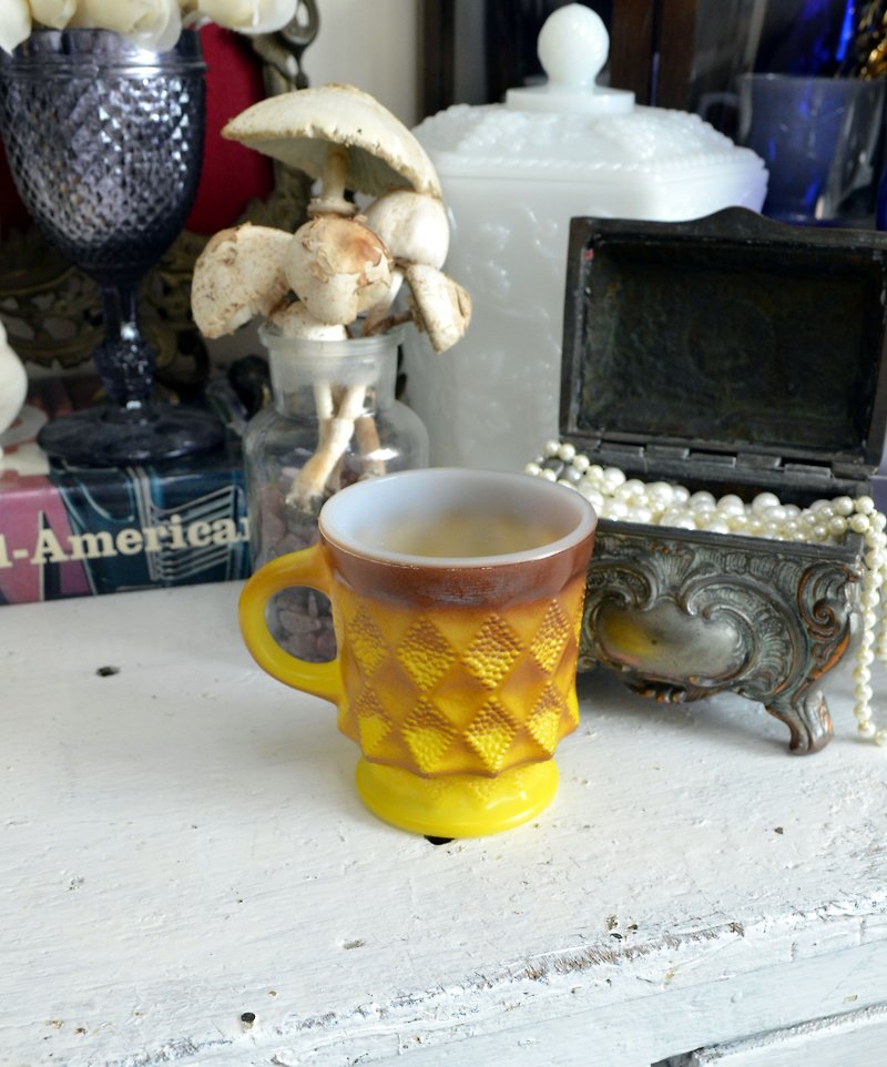 FIRE KING 青绿 x 芥末黄色 菱格咖啡杯 60年代古董 玻璃制品 MUG - 咖啡杯/马克杯 - 玻璃 黄色