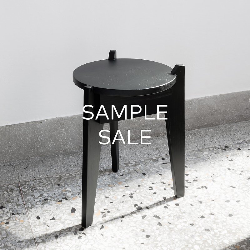 SAMPLE SALE 全新瑕疵品 - MILK STOOL | 白蜡木椅凳 | 深绿黑 - 其他家具 - 木头 