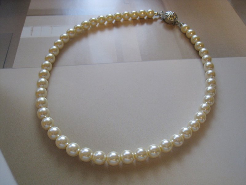 Silky Pearl Necklace / 45cm..8mm : Cream Bridal* - 项链 - 珍珠 白色